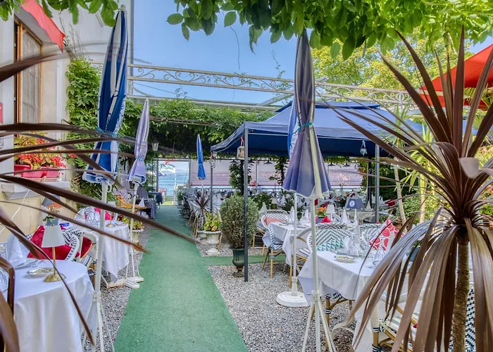 Les Cygnes Hotel Évian-les-Bains