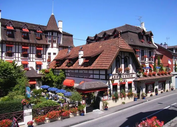 Les Cygnes Hotel