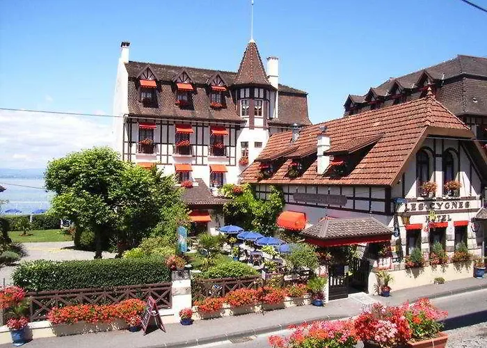 Les Cygnes Hotel