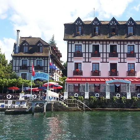 Les Cygnes Hotel