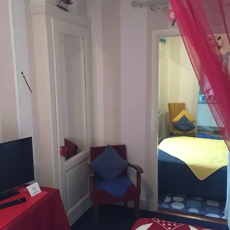 Les Cygnes Hotel
