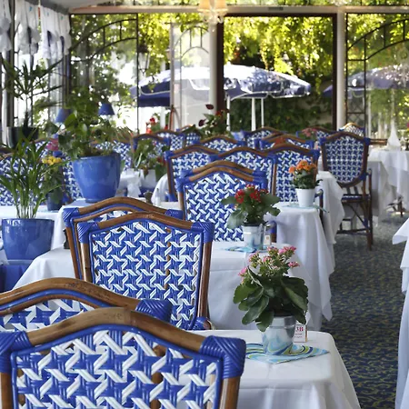 Hotel Les Cygnes 3*
