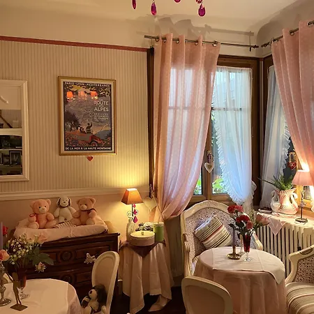 Les Cygnes Hotel 3*