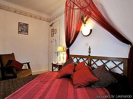 Les Cygnes Hotel 3*