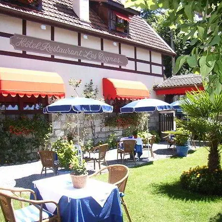 Les Cygnes Hotel 3*