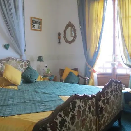 Les Cygnes Hotel