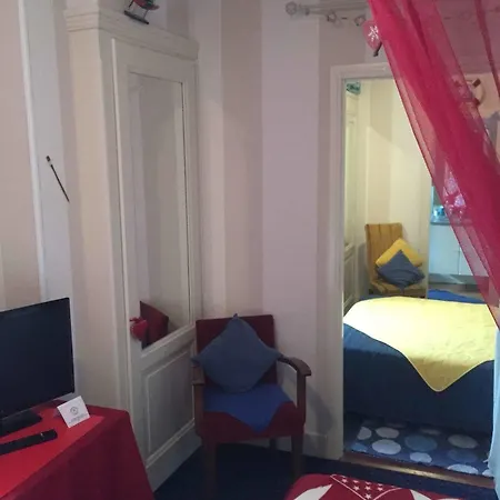 Les Cygnes Hotel